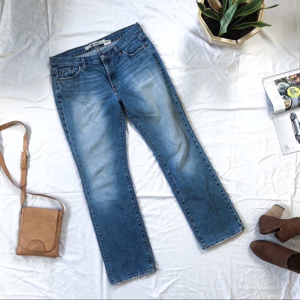 Gap Slim Straight Medium Light Worn Denim Jeans